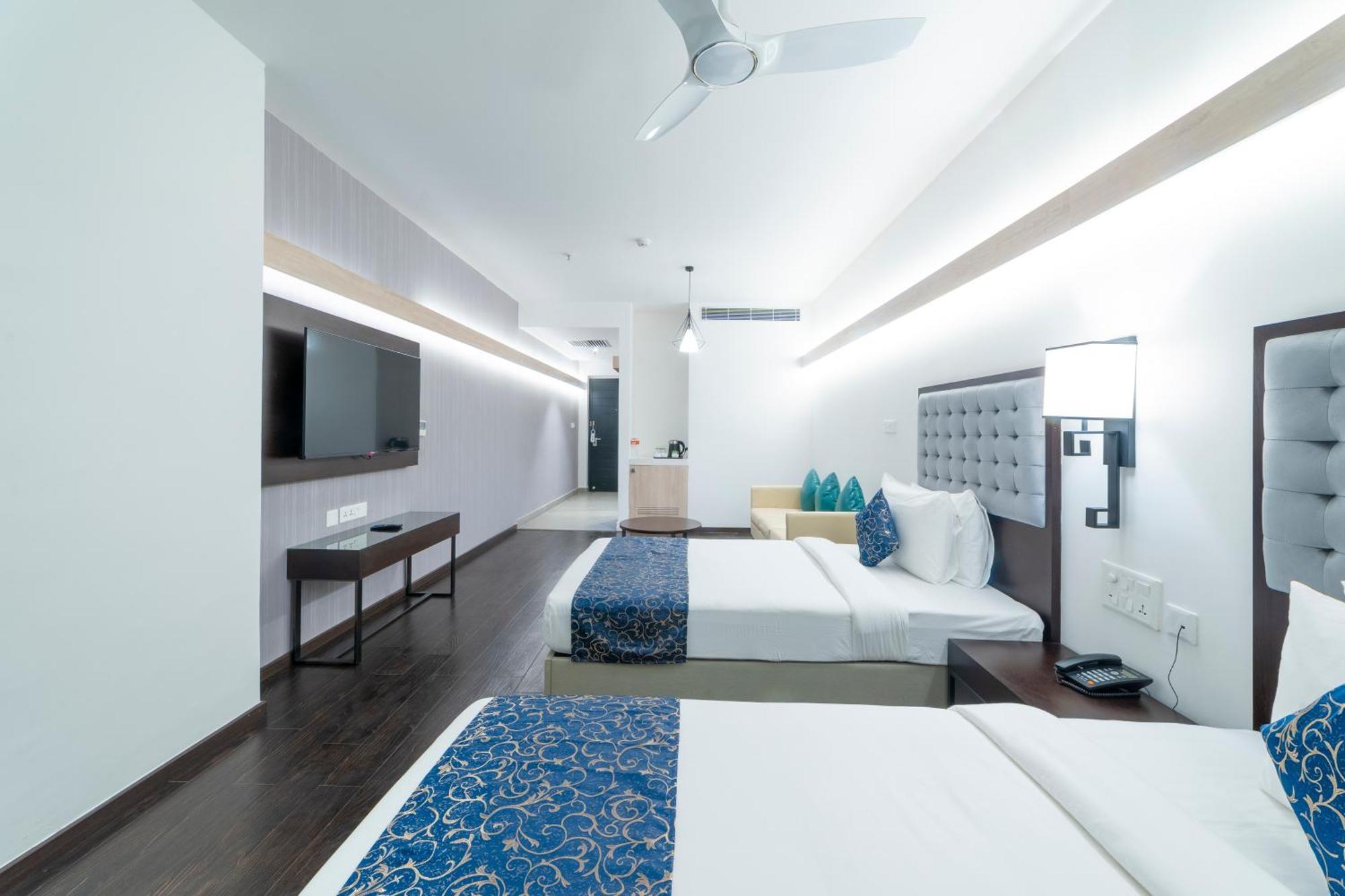 Hotel Deccan Serai Grande, Gachibowli, Hyderabad Exterior photo