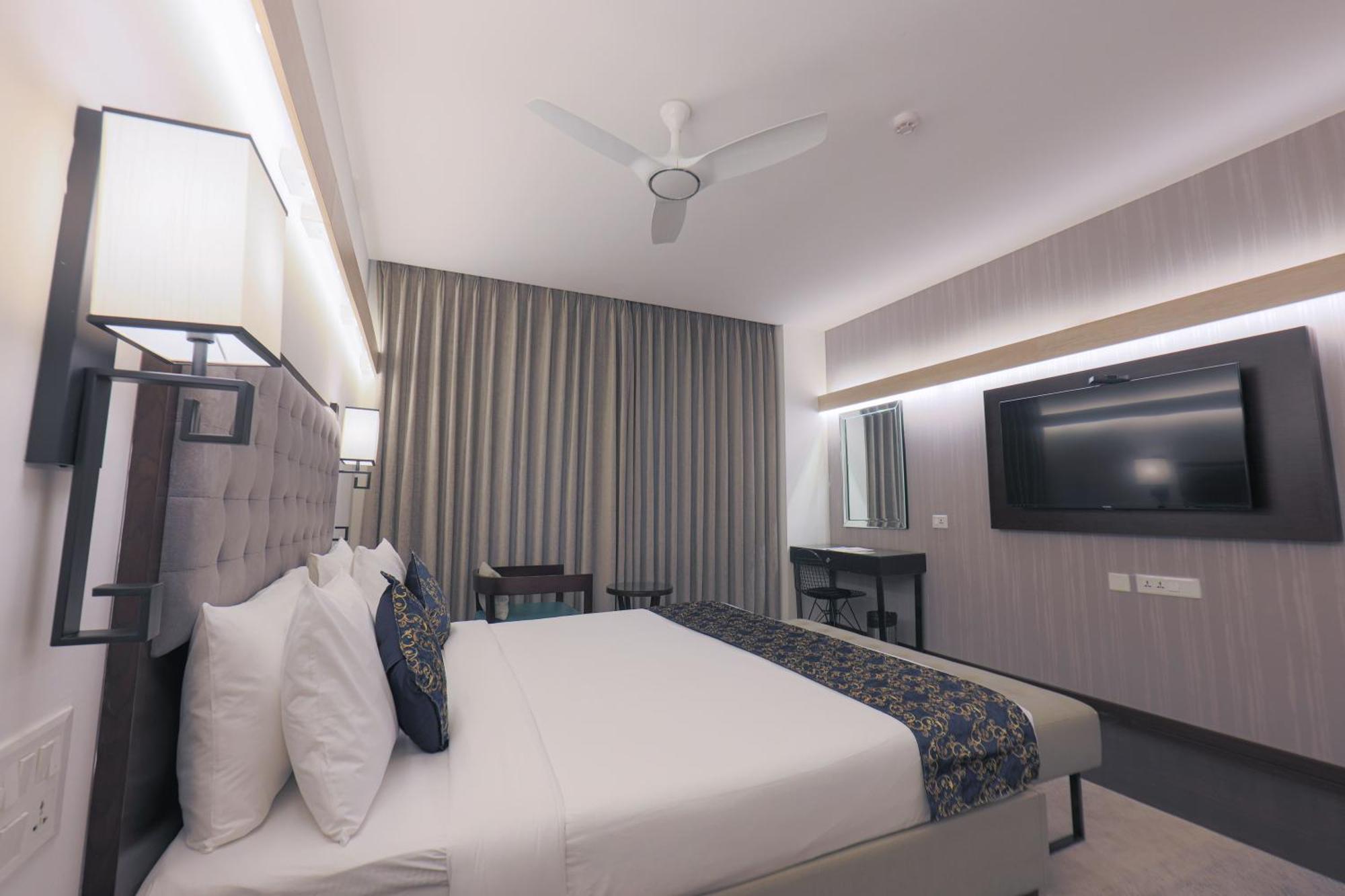 Hotel Deccan Serai Grande, Gachibowli, Hyderabad Exterior photo